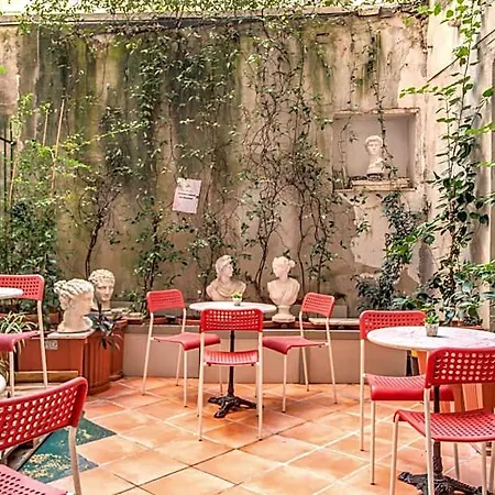 Bed and breakfast Nakissa 4*