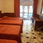 Nakissa 4* Roma